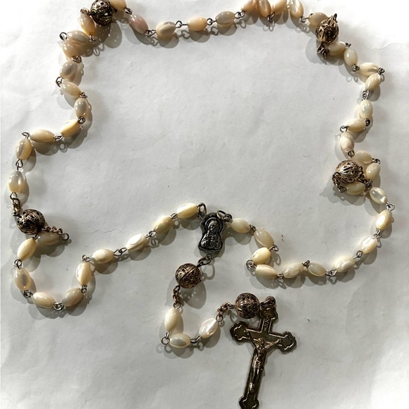 MOTHER OF PEARL ROSARY elegant - Picture 7 of 10